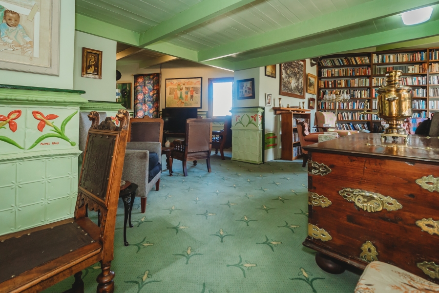 5 Bedroom Property for Sale in De Rust Western Cape